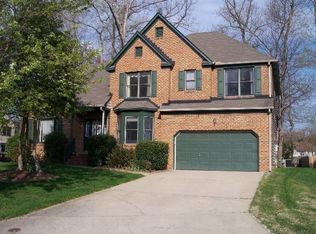 6309 Lamplight Ct, Suffolk, VA 23435