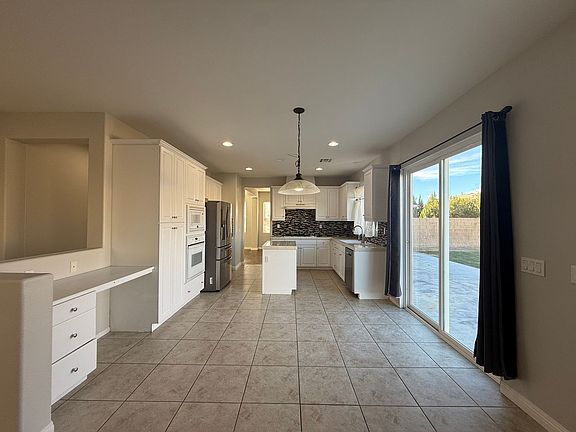 4th image of 4715 W Avenue J4