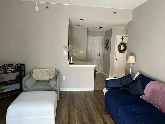 211 Heritage Blvd #507 — Photo 3