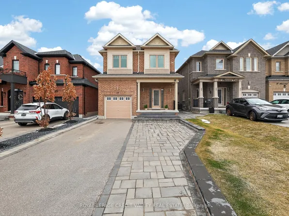 29 Memorial Ct, Bradford West Gwillimbury, ON L3Z 4H5