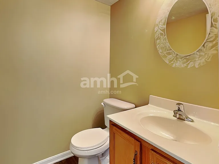 936 Hathaway Dr — Photo 9