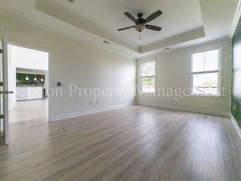7445 Darius Dr — Photo 17