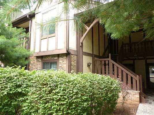 2nd image of 5 Foxwood Cir #5