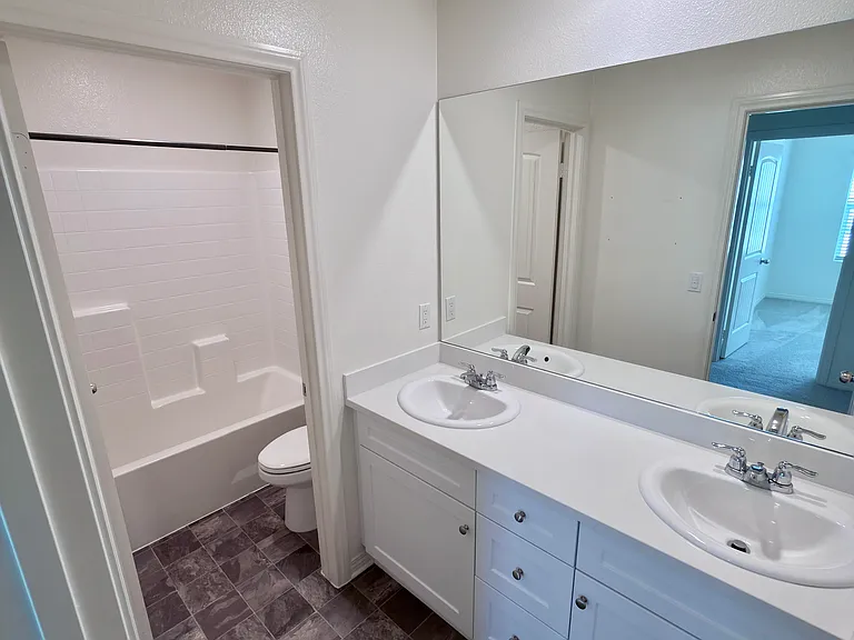 7897 Griffith Peak St — Photo 17