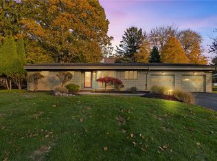 38 White Village Dr, Rochester, NY 14625