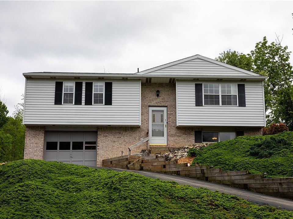 1st image of 320 Laddie Dr