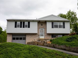320 Laddie Dr, Washington, PA 15301