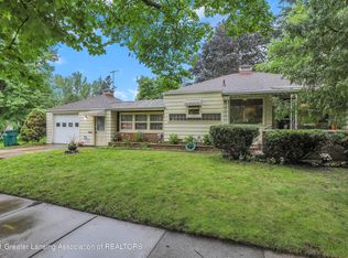 566 Hunter Blvd, Lansing, MI 48910