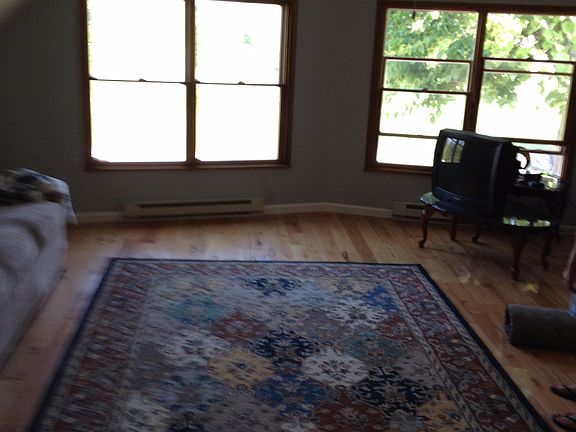 3rd image of 319 Lower Cliff Dr