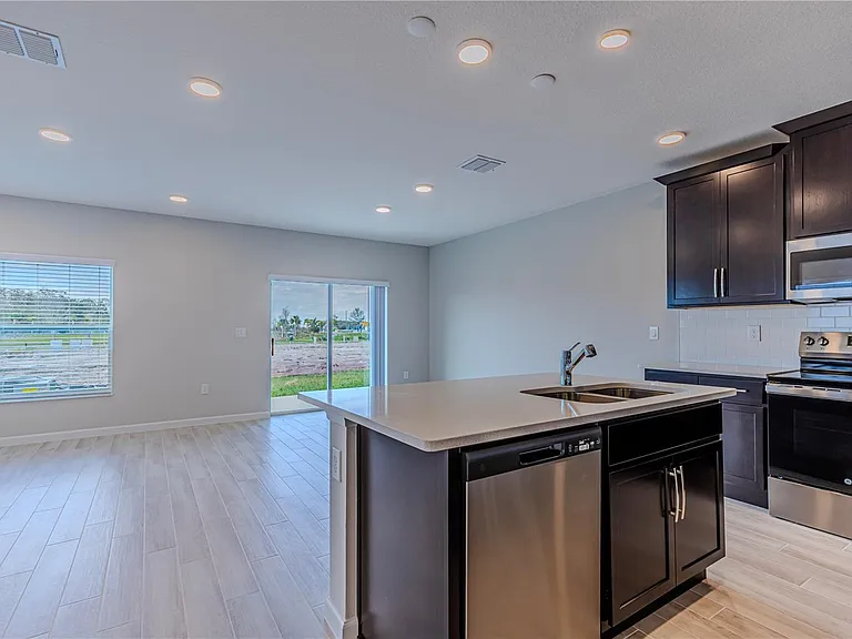 5060 Rain Shadow Dr — Photo 8