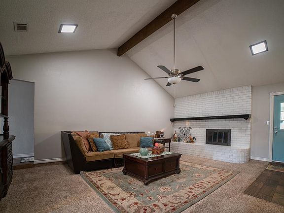 4th image of 132 Amory Dr