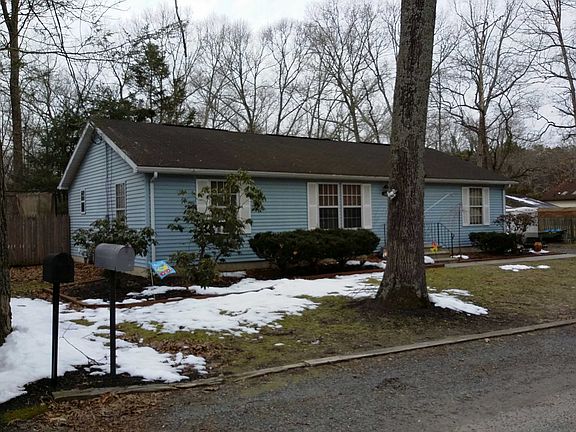 3rd image of 45 Dahlia St