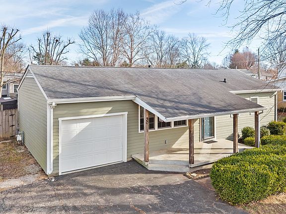 2nd image of 3011 Taylor Rd