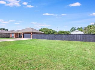 128 Meadow Heath St, Gun Barrel City, TX 75156