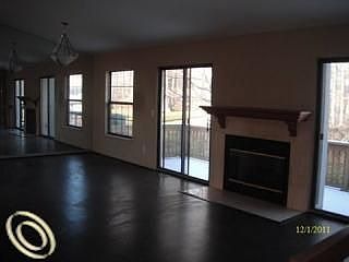 4th image of 7173 Huntcliff Ct #1