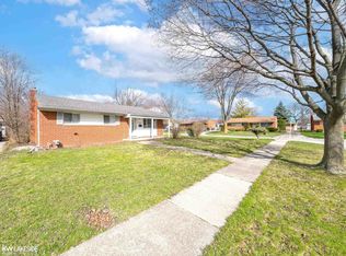 2006 Parliament Dr, Sterling Heights, MI 48310