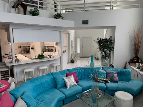 2910 W Bay Villa Ave — Photo 11