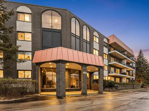 4901 Golf Rd APT 410, Skokie, IL 60077