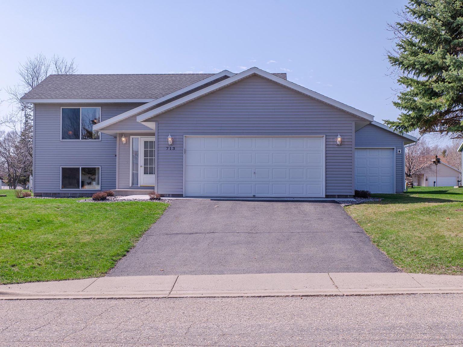 713 8th St S, Sauk Centre, MN 56378 Zillow