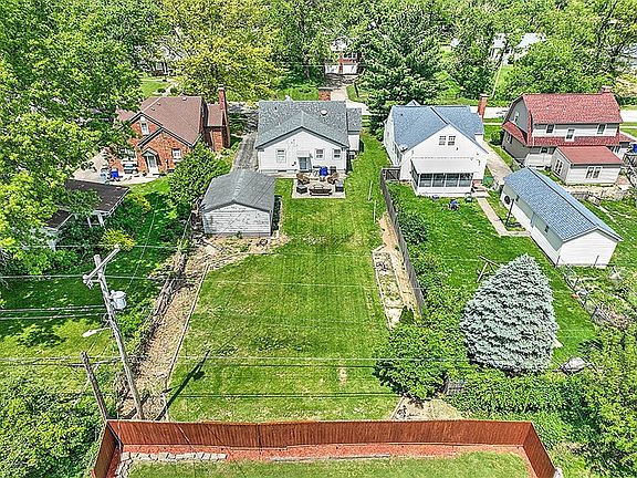 4th image of 1935 W Forest Ave