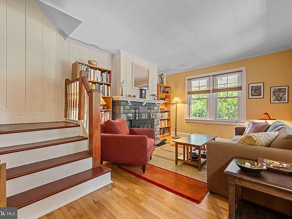 5th image of 203 Dartmouth Ave