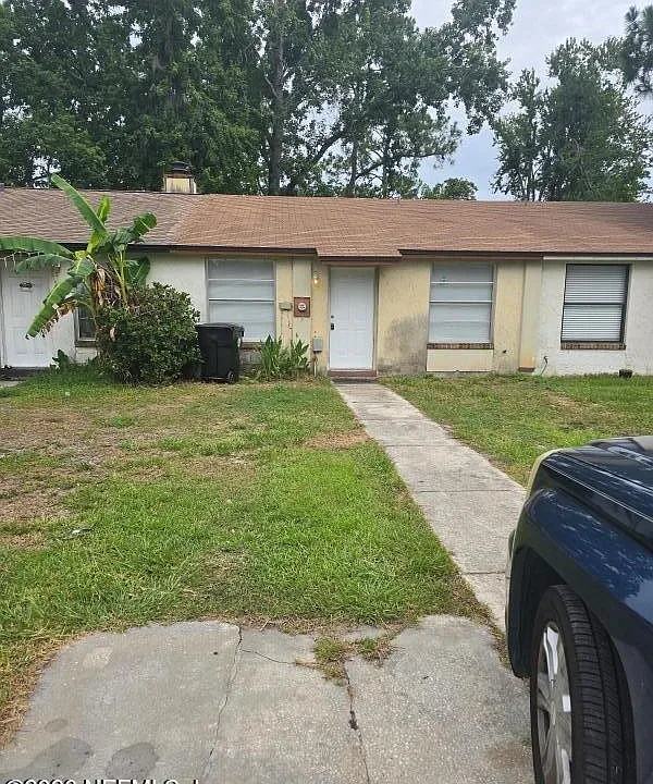 2626 Gifford Ave #B