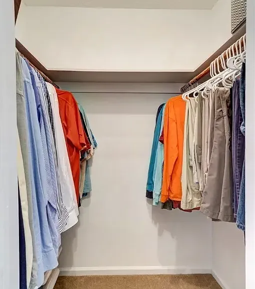 2747 Linden Ln — Photo 18