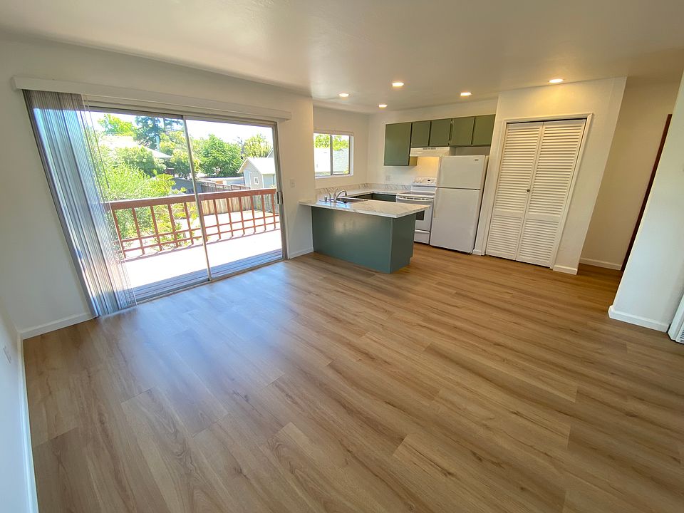 1st image of 527 Mission Ave #A