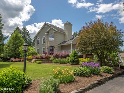 1079 Merlin Drive, Niskayuna, NY, 12309