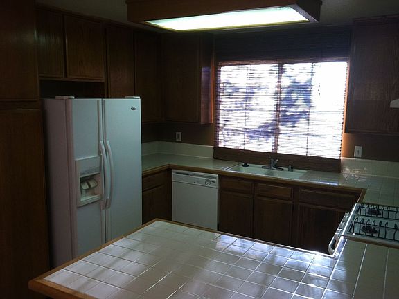 3rd image of 12337 Wedgewood Ln