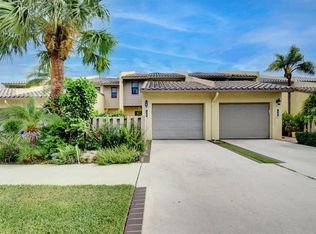 1905 Canterbury Cir, Wellington, FL 33414