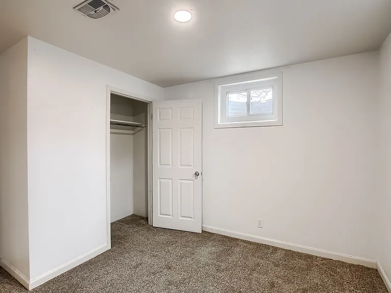 207 Teal St — Photo 17