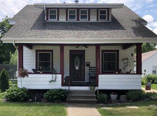 1506 Ruger Ave, Janesville, WI 53546