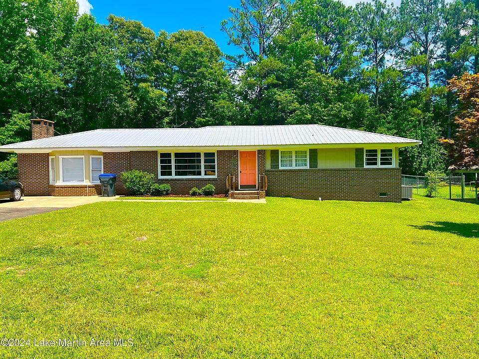 1st image of 272 Lorena Dr