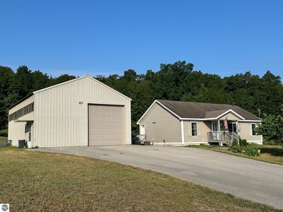 11026 E Pobuda Rd, Suttons Bay, MI, 49682