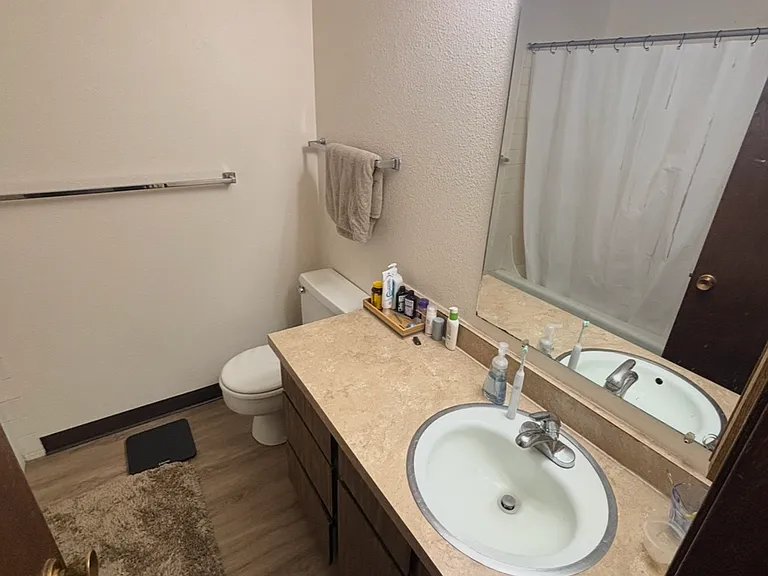 1213 Pomona St #K — Photo 10