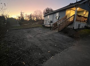 605 Center St NW, Lenoir, NC 28645
