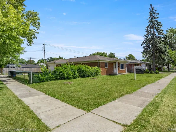 4407 Pelham St, Dearborn Heights, MI 48125