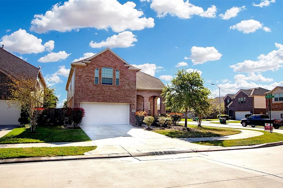1st image of 4947 Ginger Bluff Trl