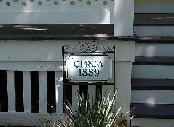 3rd image of 608 Olive St