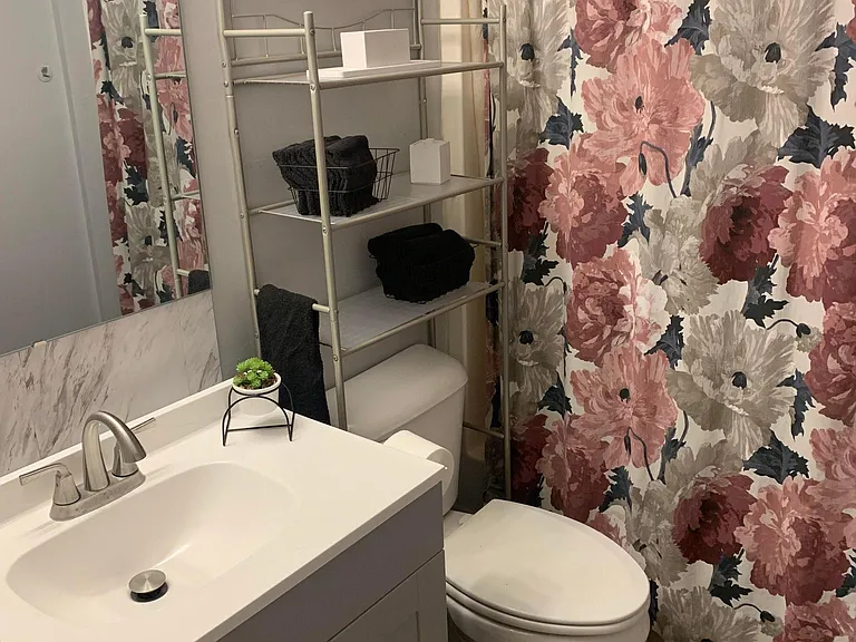 929 W Lexington Ave #2 — Photo 4