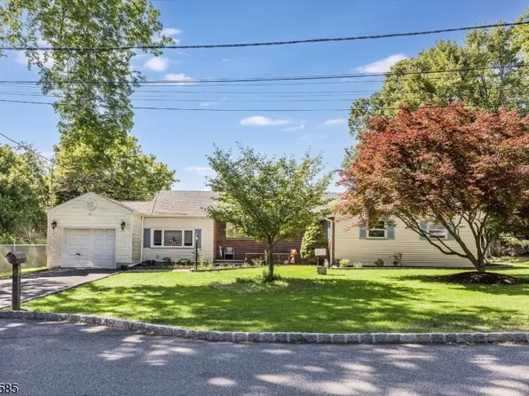 5 Pinewood Ter, Fairfield Twp., NJ 07004