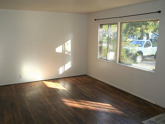 5th image of 1707 Indian Woods Dr