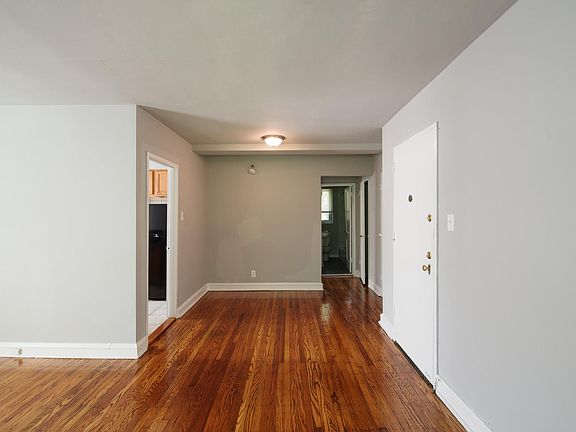 5th image of 139 W Tulpehocken St APT H1