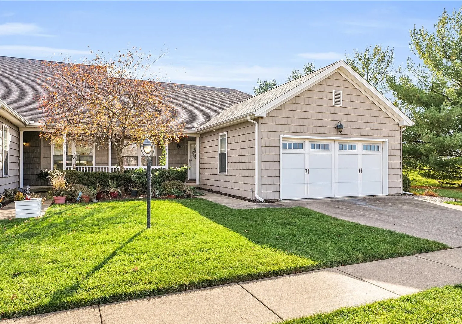 1701 East Amber Lane - Unit... — Photo 1