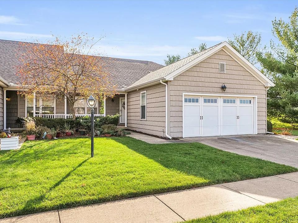 1701 E Amber Ln #1