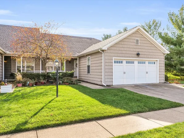 1701 E Amber Ln #1, Urbana, IL 61802