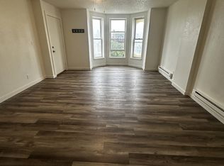 1571 Bluff St APT 4, Dubuque, IA 52001