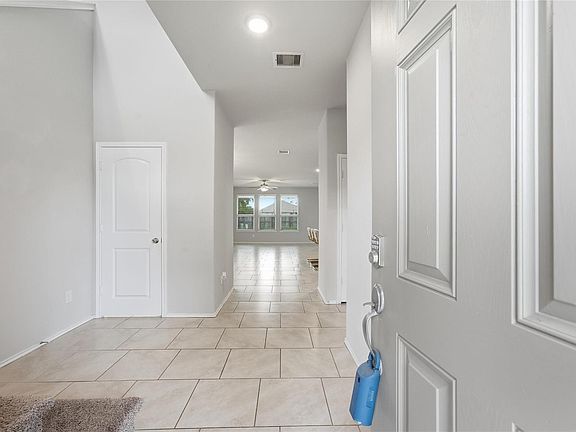 4th image of 4406 Modica Dr