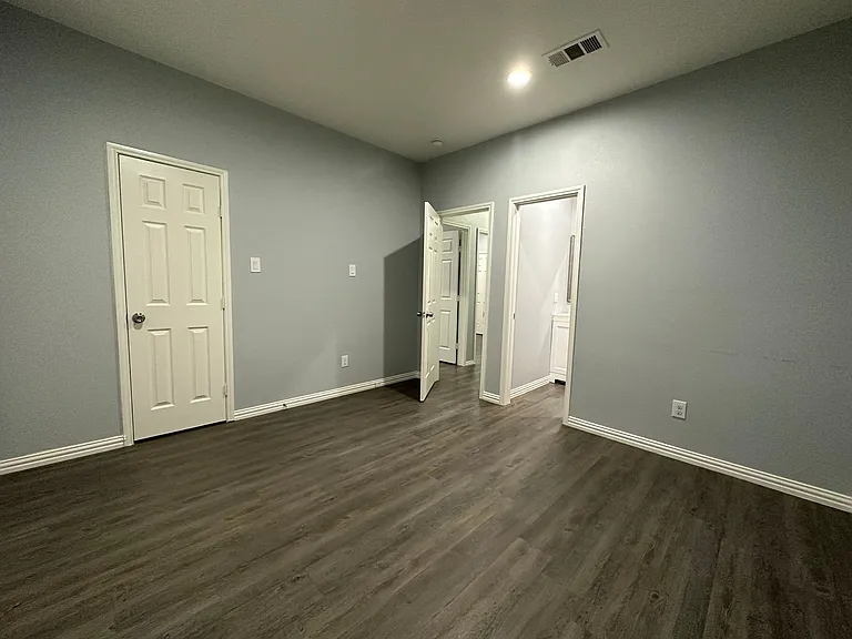 7411 Novella Dr — Photo 11